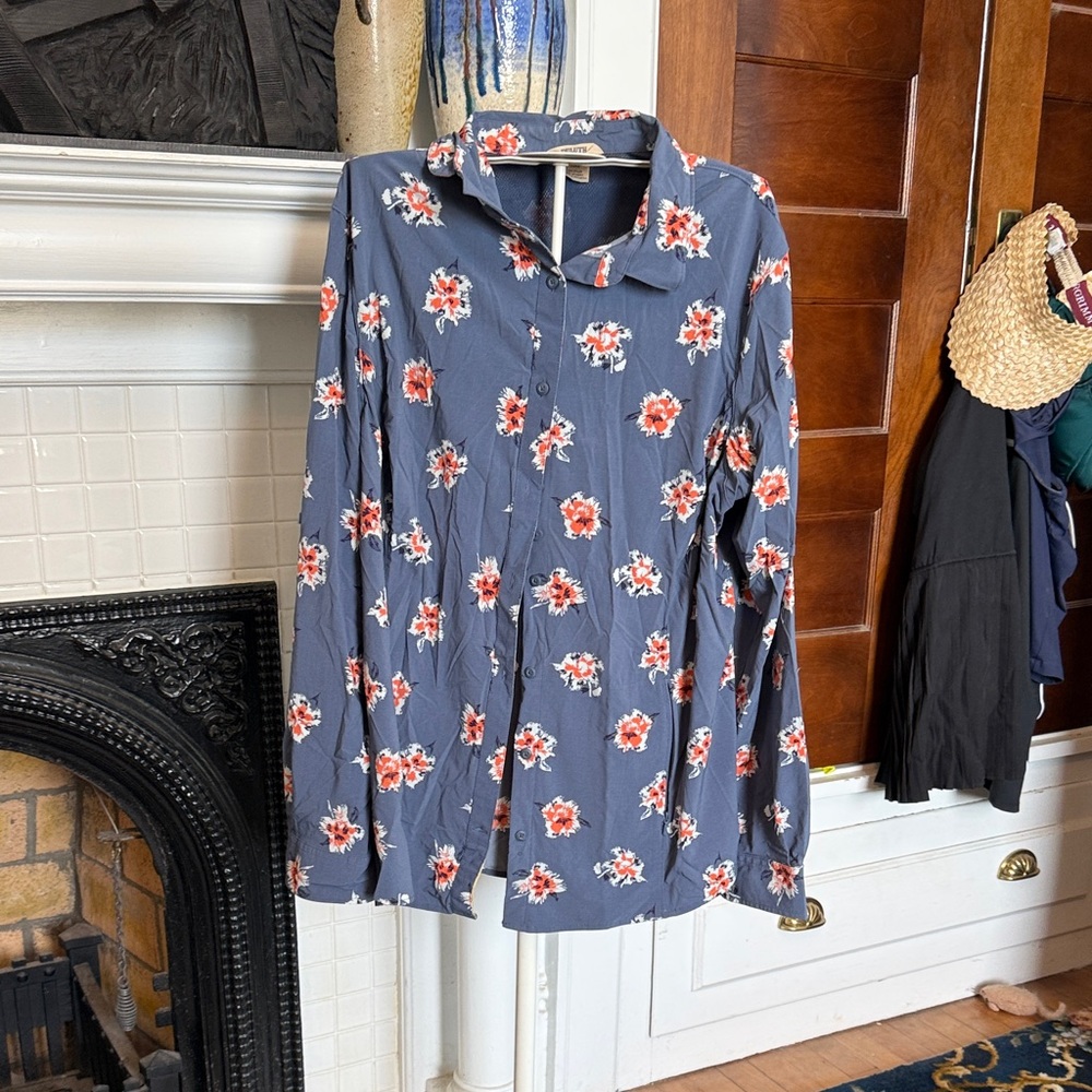 Duluth Trading Co Sidewinder‎ Floral Utility top- UPF 30 - worn 3x